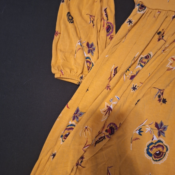 Old Navy Yellow Floral Casual Dress - Picture 2 of 3